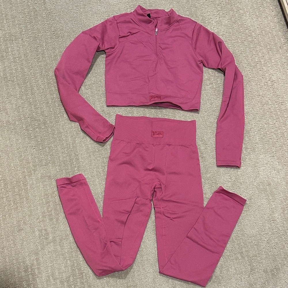 Bo + Tee Pink Long Sleeve Zip Up Crop Top and Leggings Set NWOT